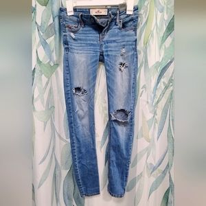 Low rise distressed jeans. Hollister.